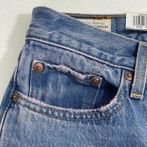 NWT Levi’s Premium Wedgie Jeans Medium Blue Wash with Pink Tint Size 27 - Picture 12 of 13